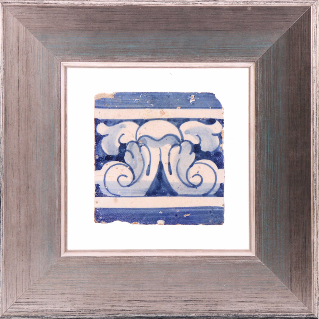 Azulejo emoldurado