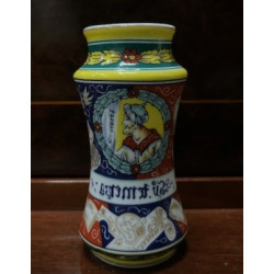 Peças em porcelana