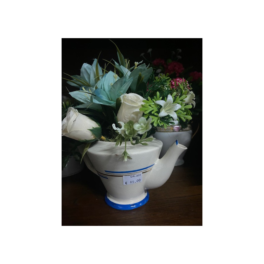Flower set with watering vase""