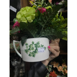 Trophy vase set "with green...