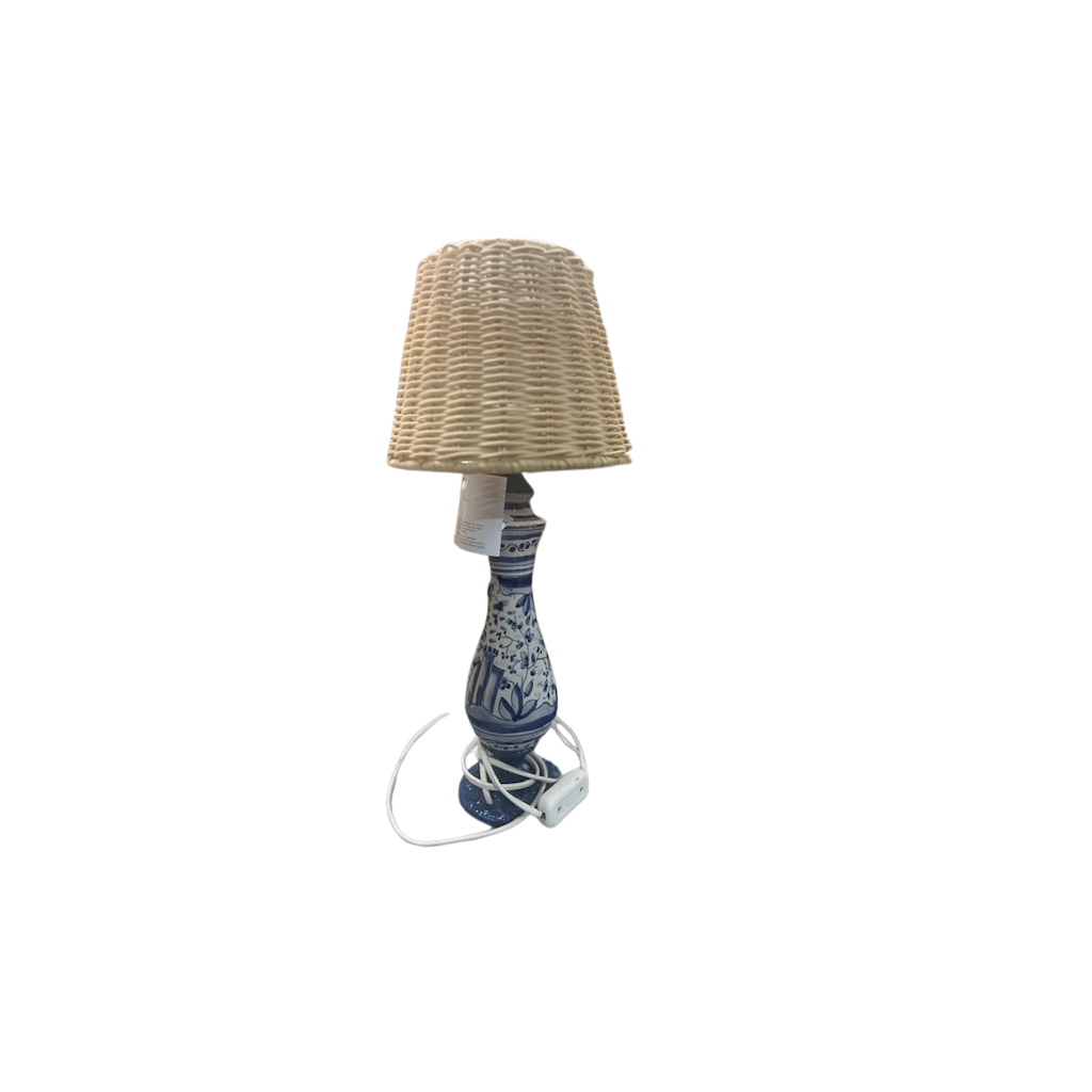 Table lamp