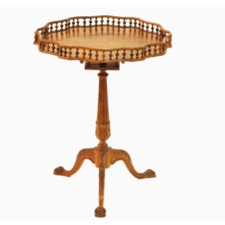 Mesa pé-de-galo